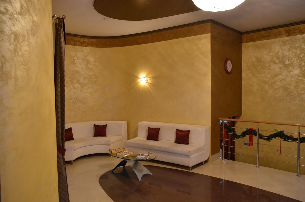 Tyachiv Hotel Serpanok מראה חיצוני תמונה