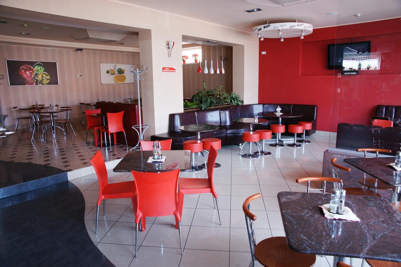 Tyachiv Hotel Serpanok מראה חיצוני תמונה